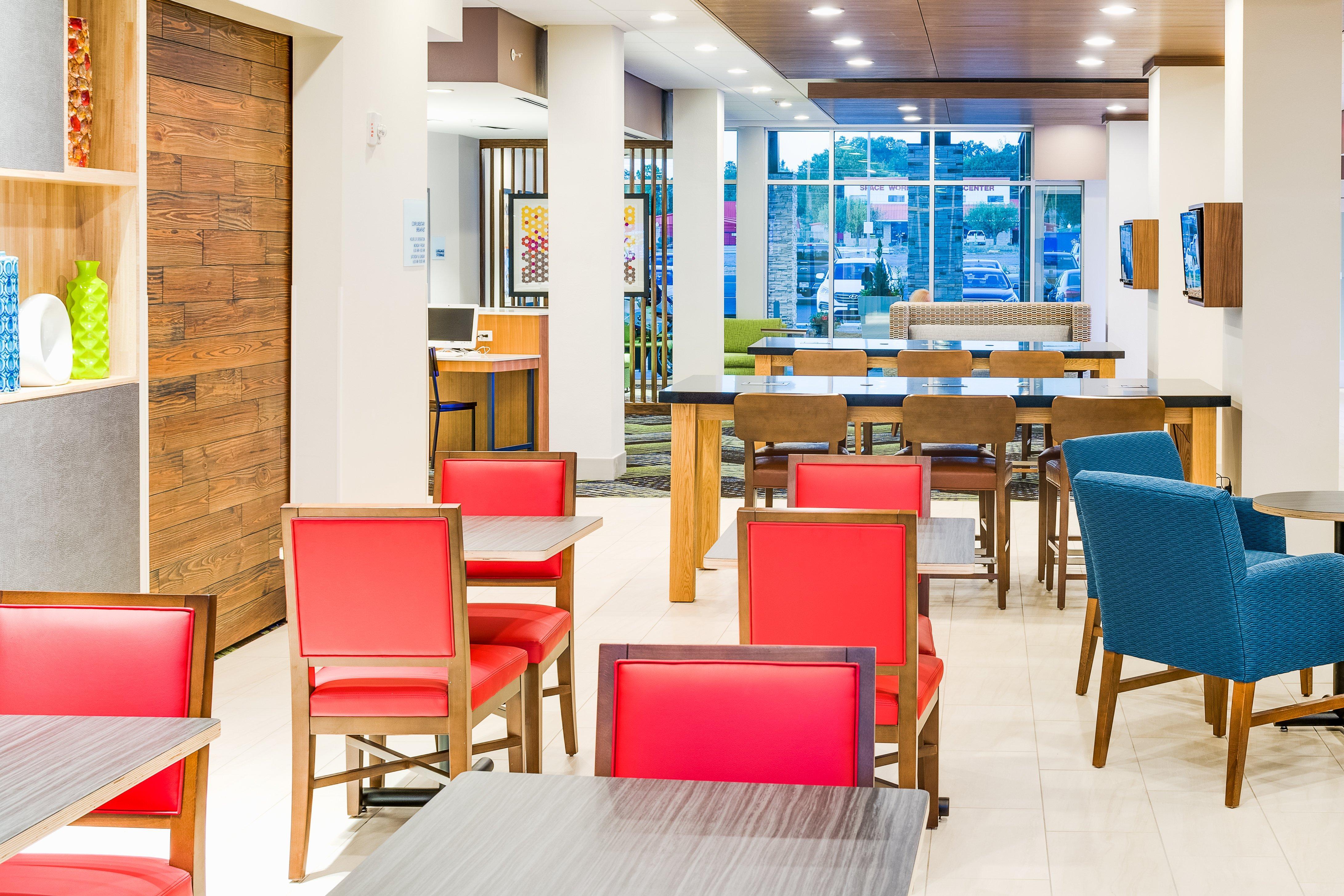 Holiday Inn Express & Suites Russellville By Ihg Exterior foto